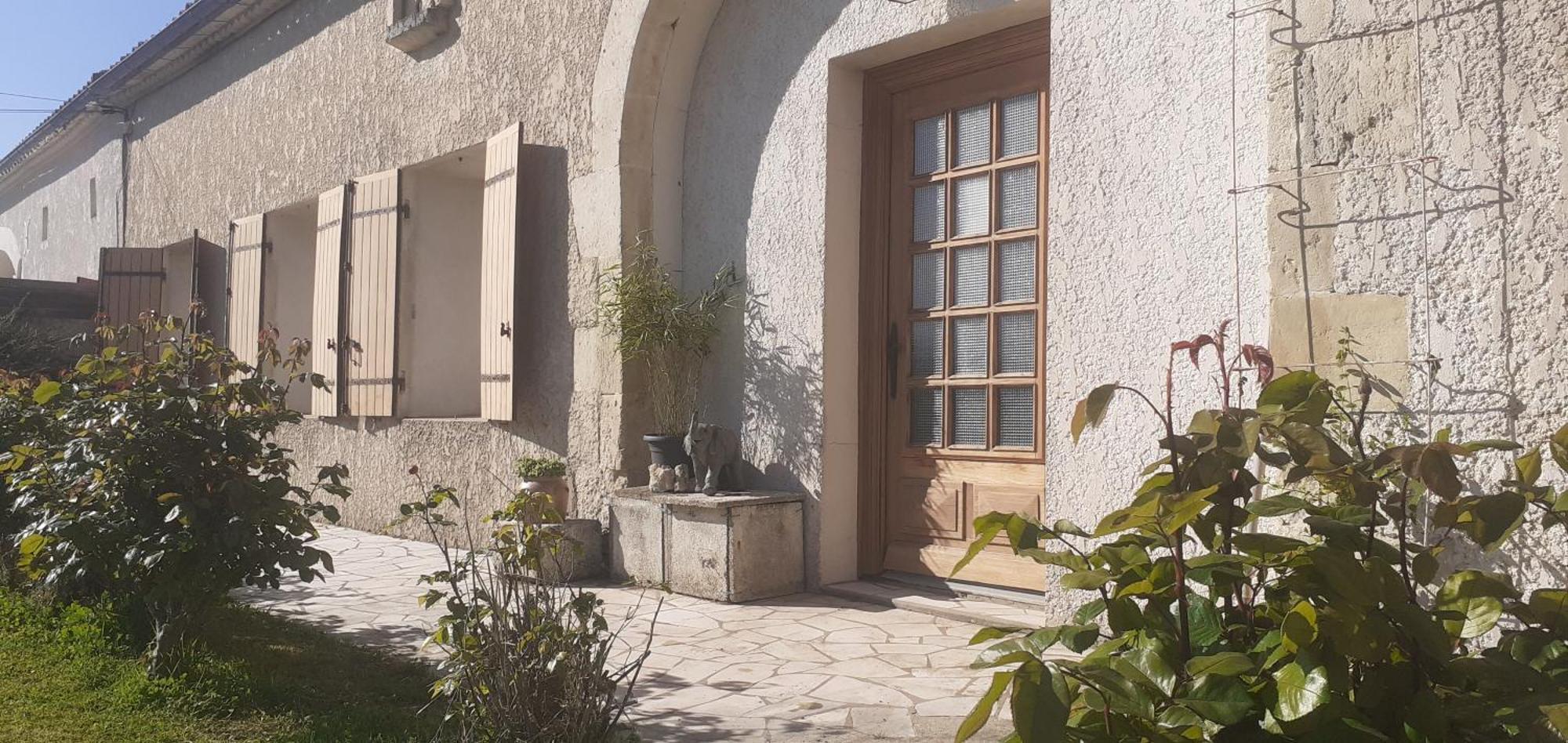 Bed and Breakfast Arts & Passion Mirambeau  Exteriér fotografie